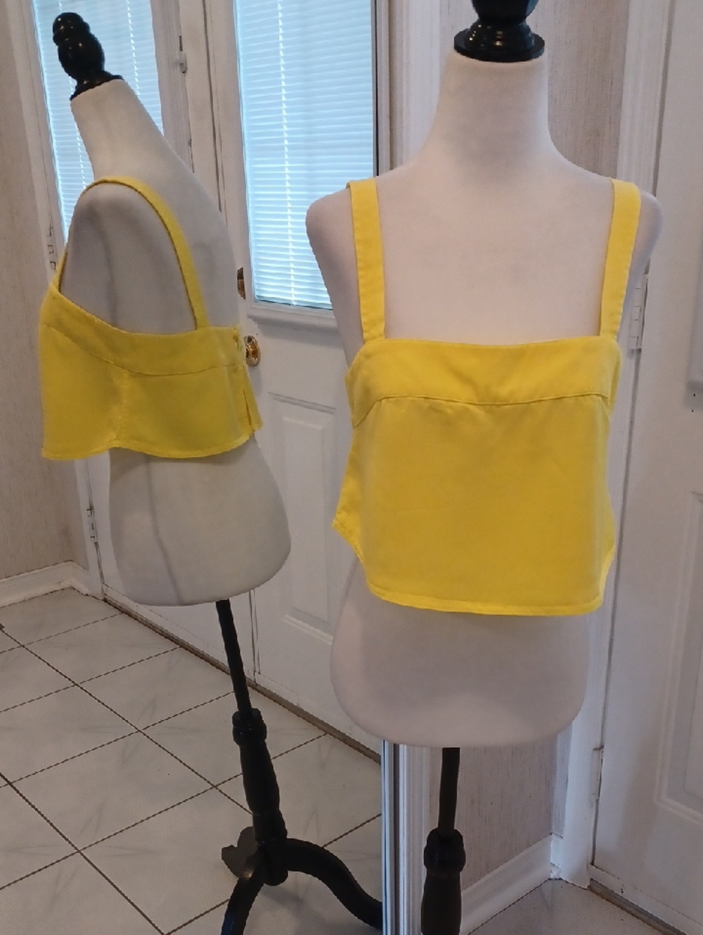 2/$50 Yellow Aritzia Sleeveless Top - Size Small
